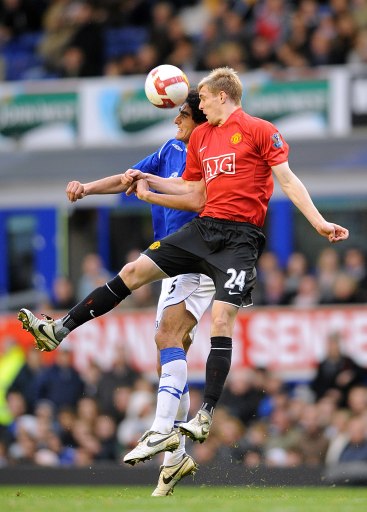  埃弗顿终结曼联不败纪录戴奇变阵收奇效  